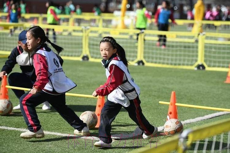 “女孩足球节”让梦想与欢笑在绿茵场绽放
