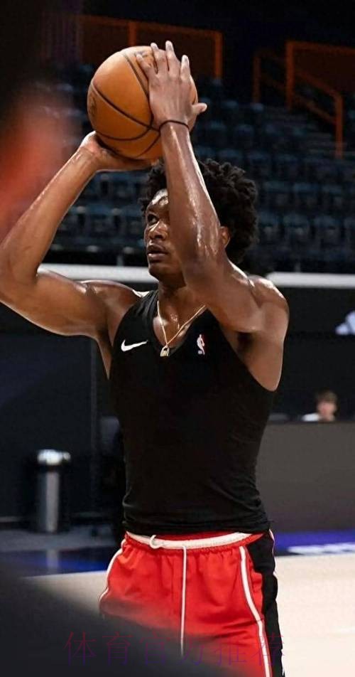 阿门谈投篮困境:我们有很好的出手机会,但有时就会投不进 阿门谈投篮困境:我们有很好的出手机会,但有时就会投不进